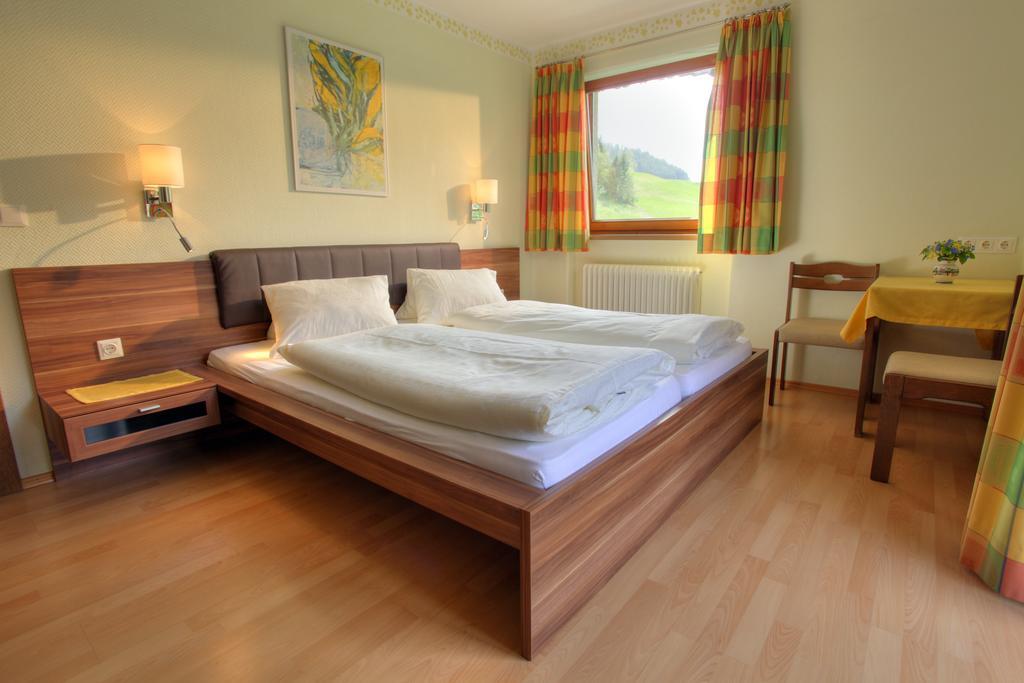 Gaestehaus Hoelzl Itter Rom bilde